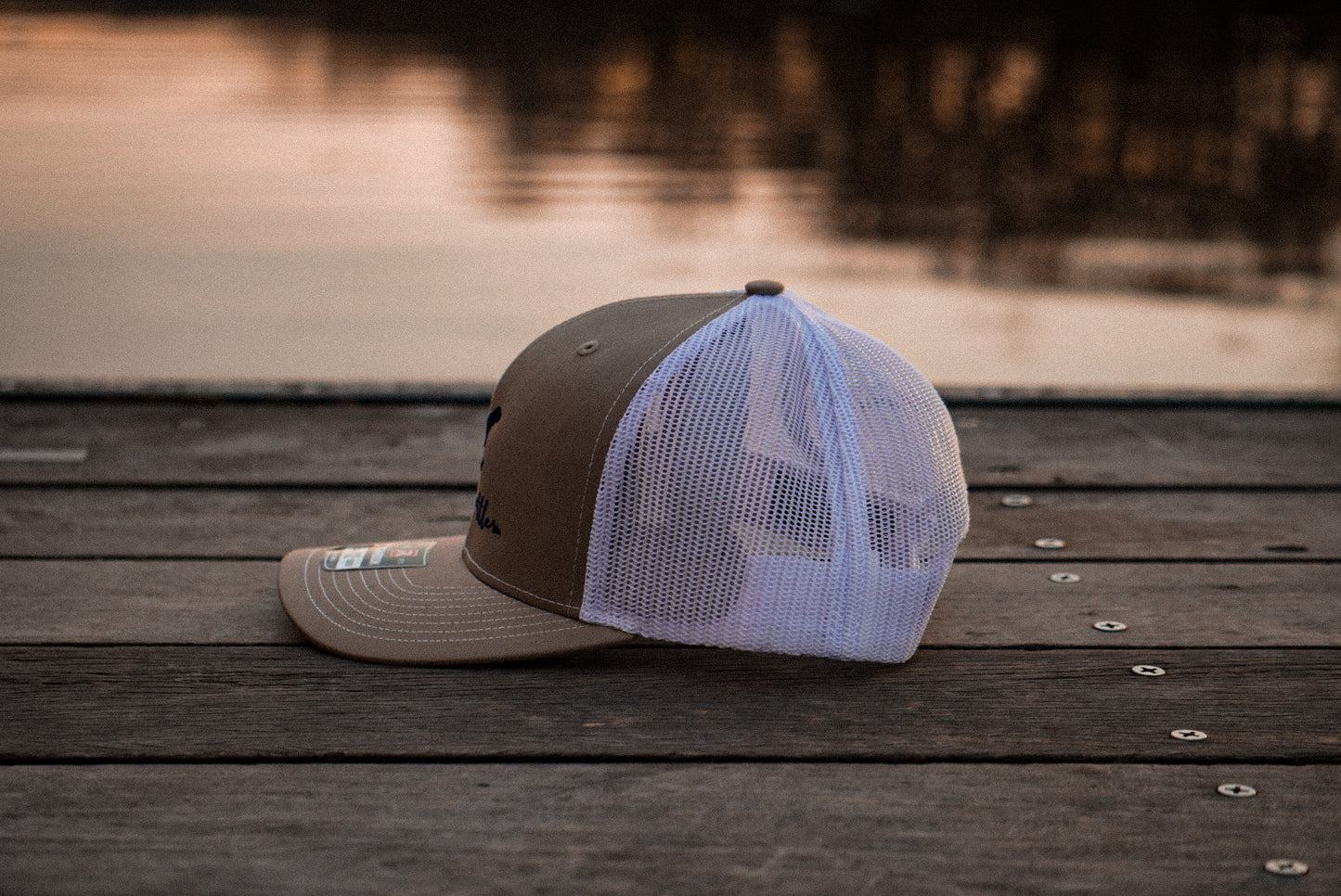 Pointer Hat - Khaki/White (Navy Blue Stitch)